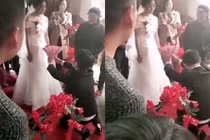 Mặc chú rể quỳ xuống cầu hôn, cô dâu từ chối ngay tại đám cưới