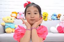 Không phải rich kid, bé gái 6 tuổi tự kiếm tiền và tậu nhà 185 tỷ gây "sốt"