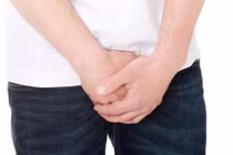 Mỗi lần cãi nhau: Vợ lao vào “bóp nát quả cam”