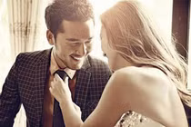 Bị vợ bầu "cấm túc", chồng trẻ sa lưới tình của hàng xóm gợi cảm