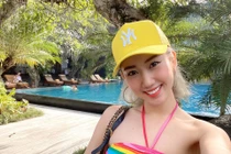 Thúy Ngân khoe đường cong sexy ở Bali