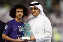 UAE gọi 'Cầu thủ hay nhất Châu Á' đấu Việt Nam tại Vòng loại WC 2022