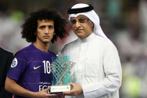 UAE gọi 'Cầu thủ hay nhất Châu Á' đấu Việt Nam tại Vòng loại WC 2022