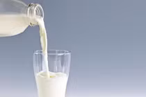 Sai lầm khi cho trẻ uống sữa tươi cha mẹ nào cũng cần biết