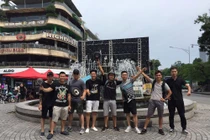 Tranh cãi trào lưu “thả mình” theo trend?