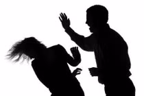 Bỏ đi vì bị chồng bạo hành, vợ sốc nặng khi kiểm tra camera