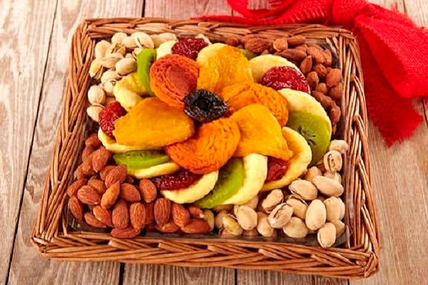 Đừng ngăn trẻ ăn vặt ngày Tết, dùng cách này vừa ngon vừa lợi