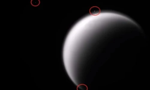 Tàu vũ trụ NASA phát hiện vật thể nghi UFO trên sao Thổ