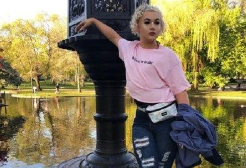 Phát hiện bí mật 18 năm, chàng trai tranh thủ mang bầu để làm mẹ