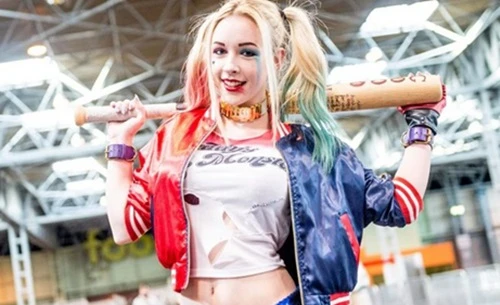 Xem những bộ trang phục kỳ dị nhất trong lễ hội truyện tranh