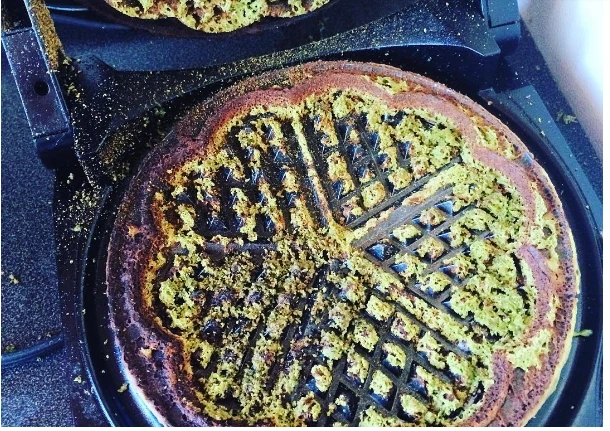 Hết trò, giới trẻ rộ mốt đăng hình bữa sáng hỏng bét