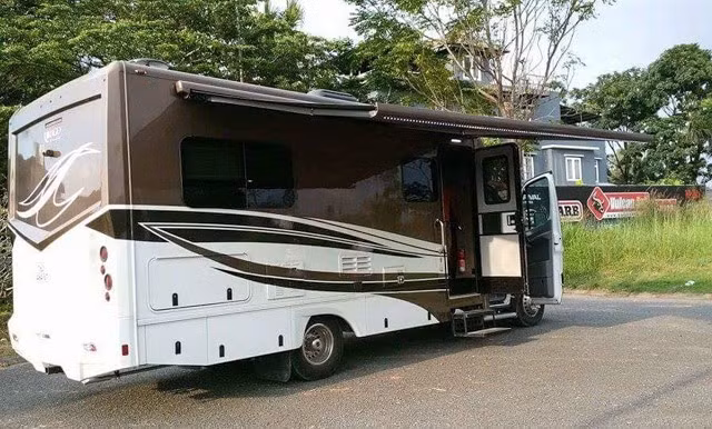 Khám phá "nhà di động Mercedes" gần 8 tỷ đồng tại Việt Nam