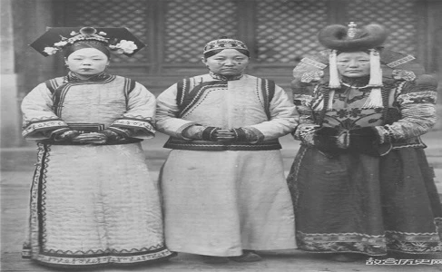 Bất ngờ ảnh chân thật về phi tần nhà Thanh qua ống kính Tây 