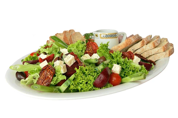 8 sai lầm khi ăn salad khiến bạn không bao giờ giảm cân