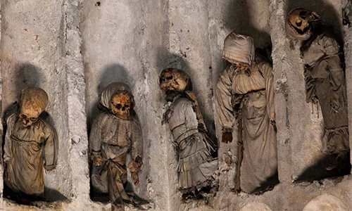 Bí ẩn hàng nghìn xác ướp trẻ em trong hầm mộ Capuchin: Chuyên gia đau đầu! 