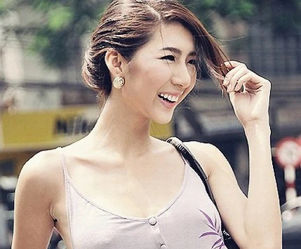 “Nóng mắt” loạt sao Việt, sao ngoại diện áo 2 dây “thả rông” vòng 1