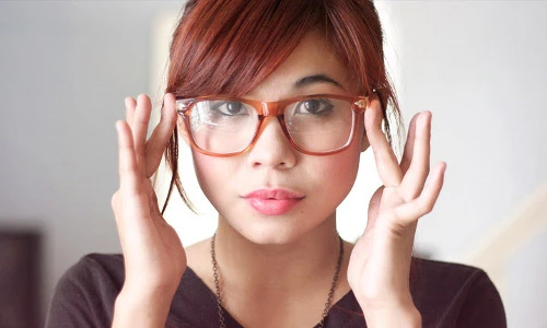 Những sai lầm khi dùng kính mà người cận thị ai cũng mắc phải