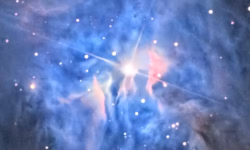 Loạt ảnh cận cảnh quý giá về tinh vân Iris