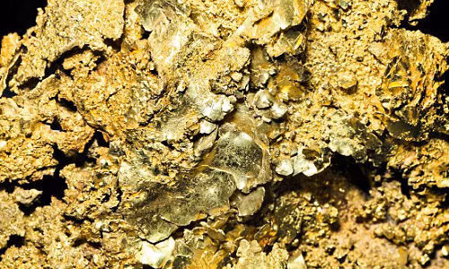 Vàng và bạch kim trên Trái Đất đến từ hành tinh khác?