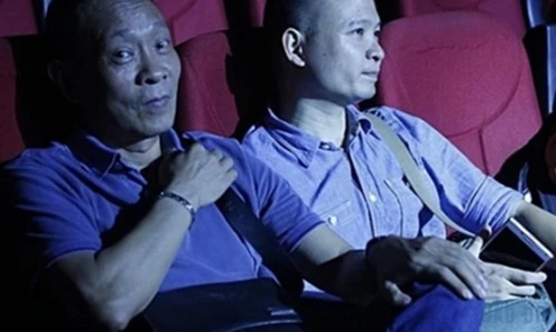 Chùm ảnh hiếm của nhà báo Lại Văn Sâm và con trai