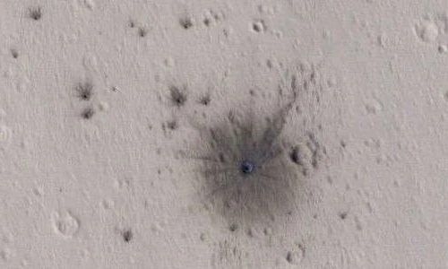 Tìm thấy vết đâm thiên thạch mới trên sao Hỏa