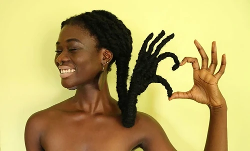 Tác phẩm tạo hình mái tóc siêu độc đáo của cô gái da đen