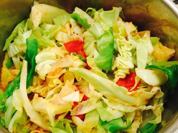 Món ăn ngoài hàng cực bẩn, liên hoan tất niên tốt nhất nên tránh