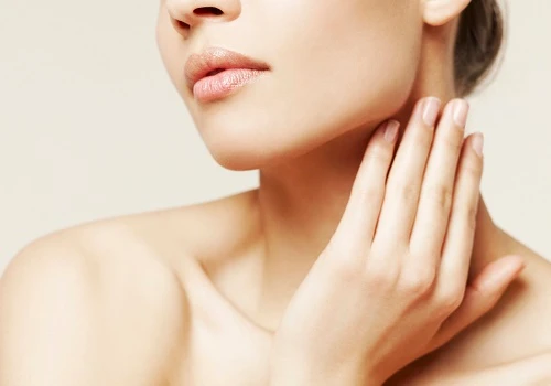 5 cách giúp bạn sở hữu chiếc cổ cao, trắng đầy kiêu hãnh