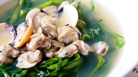 Cách làm 3 món canh rau muống hải sản ngon quên lối về