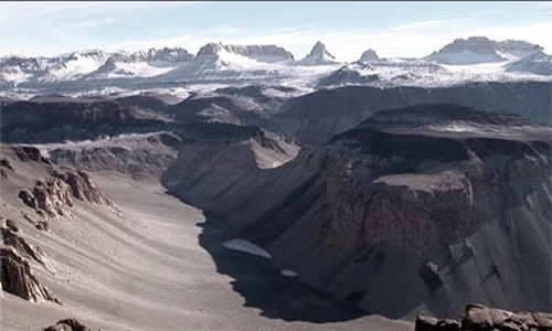 Vùng đất khắc nghiệt nhất hành tinh hai triệu năm không một hạt mưa