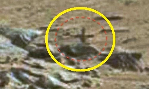 Sửng sốt tái phát hiện hình cây Thánh Giá trên sao Hỏa