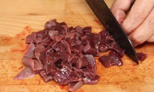 Mẹo làm sạch gan lợn, loại bỏ hết sạch mùi hôi và độc tố