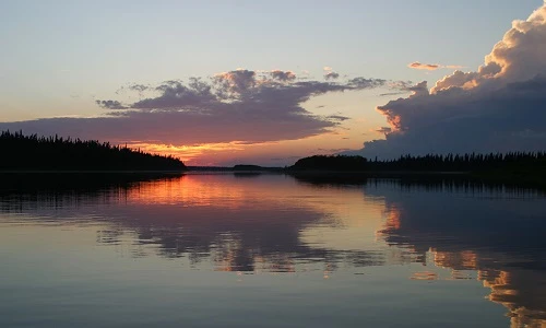 Dòng sông kỳ lạ toàn đá thần tiên