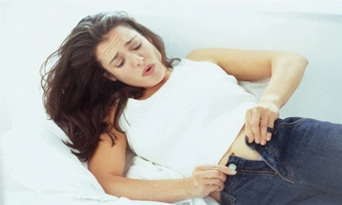 Suýt phải cưa chân vì dại dột mặc quần skinny quá chật