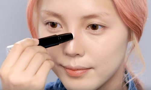 Mẹo trang điểm đơn giản cho nàng mũi tẹt