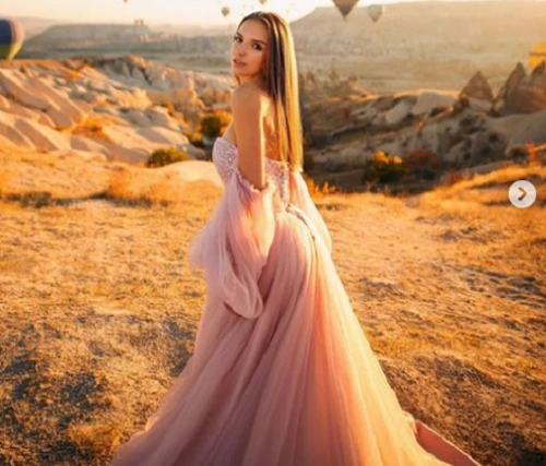 Mê mẩn body đẹp như tượng tạc của mỹ nhân xứ Bạch Dương