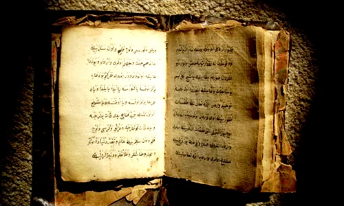 Cuốn sách cổ chứa bí kíp chữa say rượu gây sốc