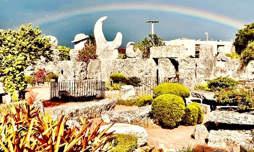 Lâu đài bí ẩn nhất thế giới được người ngoài hành tinh trợ giúp?