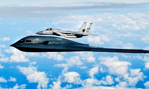Mỹ triển khai máy bay ném bom tàng hình B-2 tới Diego Garcia