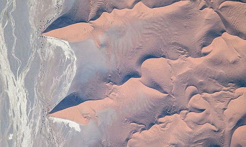 Ngoạn mục cảnh không gian nhìn từ Trạm Vũ trụ Quốc tế