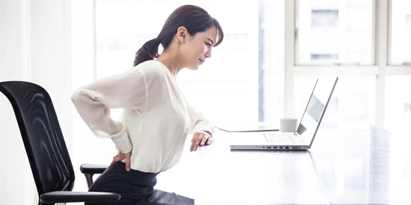Lý giải về vết sạm đen trên hông hầu hết phụ nữ đều có