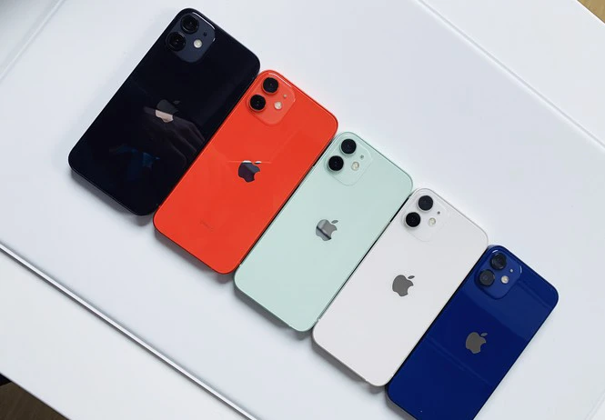 “Ngắm kỹ” iPhone 12 Pro Max và iPhone 12 Mini trước ngày lên kệ