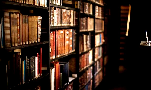 Điểm tên những thứ 'quái dị' nhất được lưu giữ trong thư viện