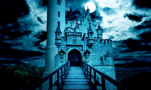 Sởn da gà tiếng thì thầm trong lâu đài ma ám thời Trung cổ