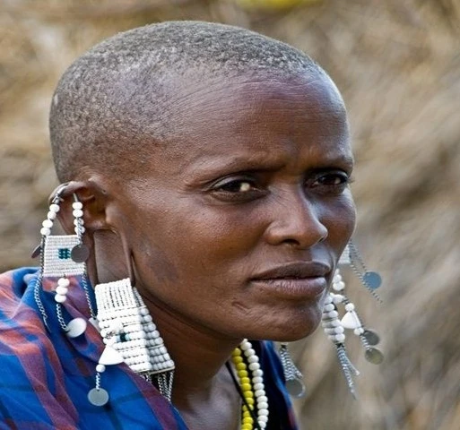 Chuẩn mực cái đẹp dị thường từ khắp nơi trên thế giới