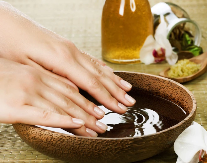 Móng tay giòn gãy, hãy thử các bí quyết này