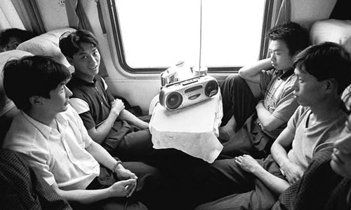 Khoảnh khắc đời thường trên những chuyến tàu Trung Quốc