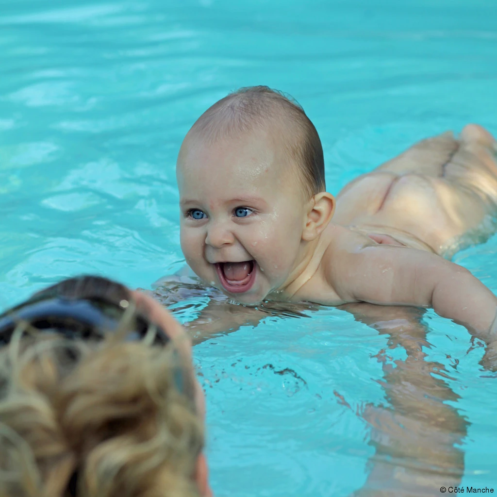 Bí quyết giúp trẻ không sợ nước