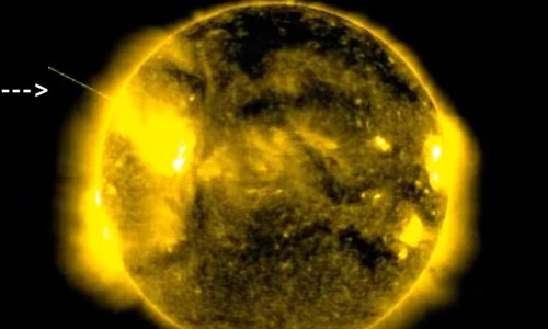 Kỳ quái UFO "hút năng lượng" từ mặt trời