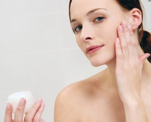 9 việc cần làm để thu nhỏ lỗ chân lông